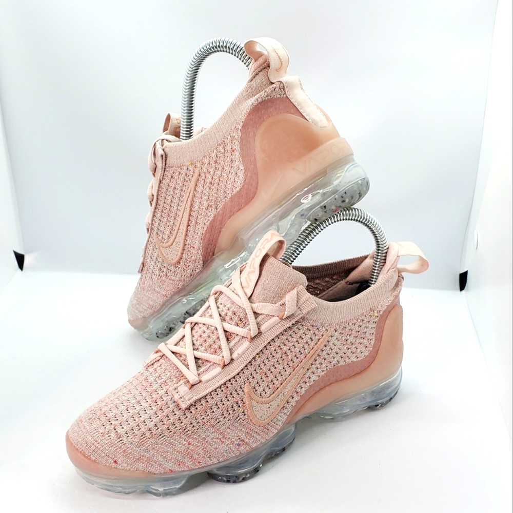 Nike Air VaporMax 2021 Flyknit Women's Shoe size 5.5 / DJ9975-600 $210 NEW